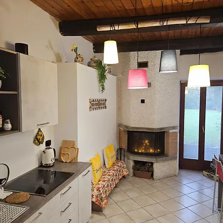 Il Riposo Del Viaggiatore By World Appartement Ternate (Varese)
